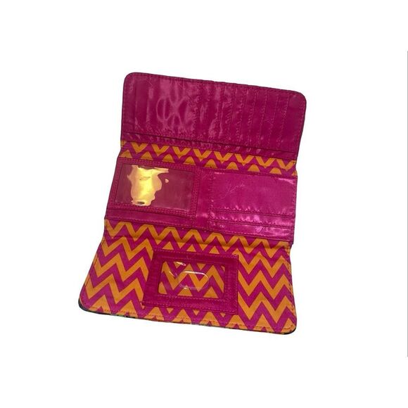 Vera Bradley Quilted Trifold Wallet NWOT - Picture 4 of 4